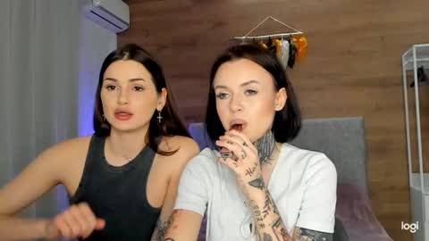 caressyourself online show from February 2, 2025, 8:24 am