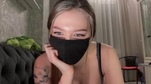 Snapshot of caressysiren chatting on June 2, 2026, 9:39 pm caressysiren online show from June 2, 2026, 9:39 pm