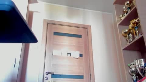 Laz online show from April 20, 2026, 11:57 am