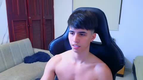 carl_dixon online show from April 21, 2026, 11:18 pm