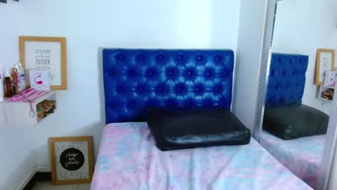 Carla online show from January 18, 2025, 5:48 pm