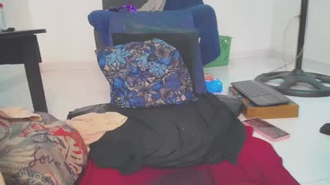 carla_prestige online show from February 12, 2025, 5:26 pm