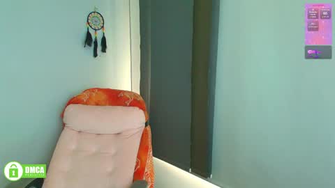 Carla online show from April 15, 2026, 9:04 pm