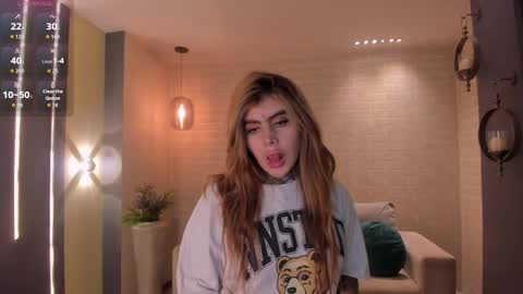 Carla Bunnis online show from November 30, 2025, 11:14 am