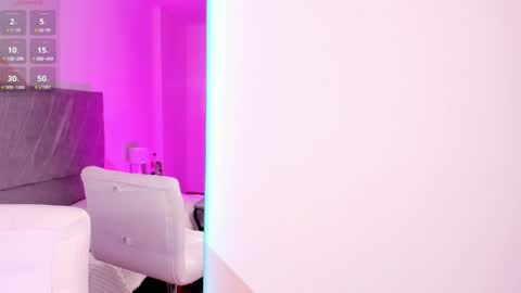 carla online show from December 16, 2024, 5:49 am