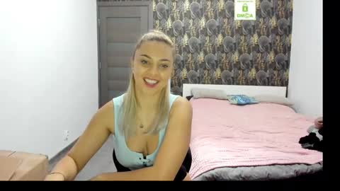 CarlaStaceFun online show from November 26, 2025, 4:13 am