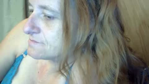 carleeswoman08 online show from December 2, 2024, 1:24 pm