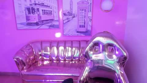 CARLYE   online show from January 25, 2025, 3:51 am