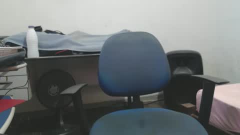 carlos online show from April 10, 2026, 8:57 pm