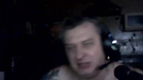 carlos712009 online show from February 12, 2026, 8:09 am