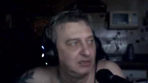 carlos712009 online show from February 13, 2026, 8:21 am