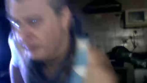 carlos712009 online show from April 8, 2026, 6:08 pm