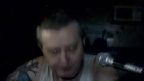 carlos712009 online show from April 22, 2026, 6:27 am