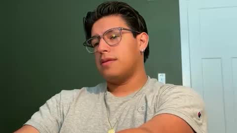 Snapshot of carlosjosecb1 chatting on November 26, 2025, 4:30 pm carlos online show from November 26, 2025, 4:30 pm