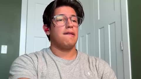 Snapshot of carlosjosecb1 chatting on January 5, 2026, 5:27 pm carlos online show from January 5, 2026, 5:27 pm