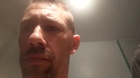 carlosrm440882 online show from April 26, 2026, 7:11 pm