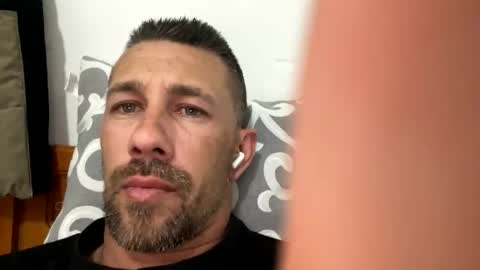 carlosrm440882 online show from May 14, 2026, 11:00 pm