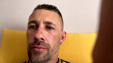carlosrm440882 online show from May 18, 2026, 1:50 pm