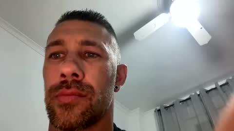 carlosrm440882 online show from May 19, 2026, 11:55 pm