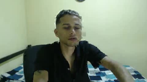 carlossmi01 online show from February 16, 2025, 3:37 am