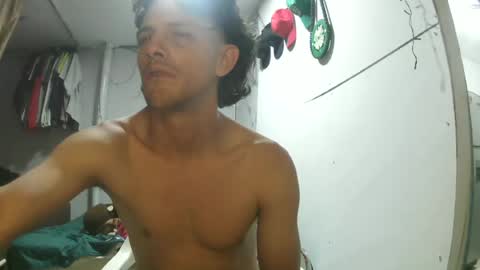 Snapshot of carlossxx96 chatting on June 24, 2026, 5:50 am carlossxx96 online show from June 24, 2026, 5:50 am