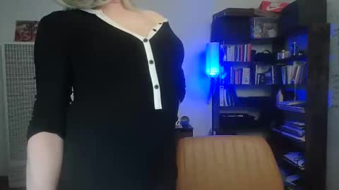 Snapshot of carlsgood chatting on April 8, 2026, 10:15 am Samantha Foxey online show from April 8, 2026, 10:15 am