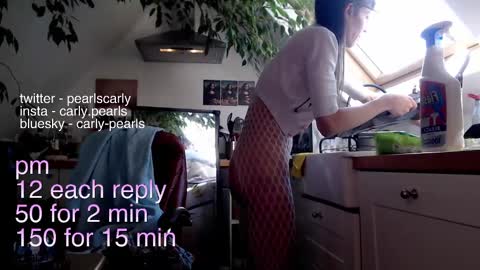 Carly Pearls online show from March 4, 2025, 10:24 am