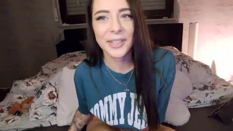 Luci online show from March 10, 2025, 7:40 pm