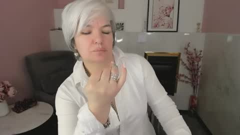 Carmen online show from April 20, 2026, 9:01 am