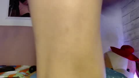 Snapshot of caro_milf_ chatting on February 7, 2025, 1:36 am Caro milf online show from February 7, 2025, 1:36 am