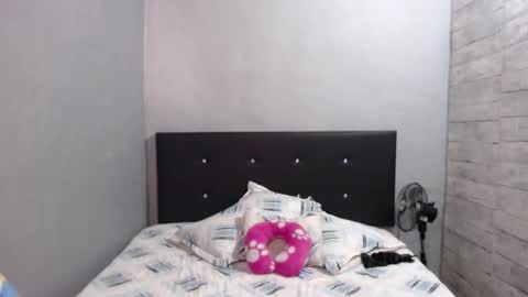 Snapshot of caro_milf_ chatting on November 4, 2025, 5:23 pm Caro milf online show from November 4, 2025, 5:23 pm