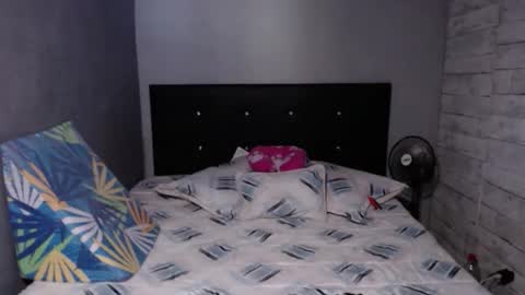 Snapshot of caro_milf_ chatting on November 8, 2025, 7:01 pm Caro milf online show from November 8, 2025, 7:01 pm