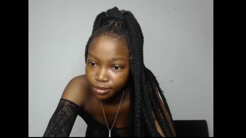 Snapshot of carobaby8 chatting on April 27, 2026, 3:59 am caroline online show from April 27, 2026, 3:59 am