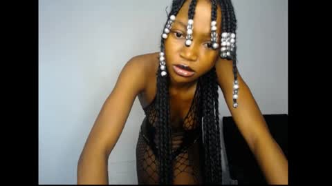 Snapshot of carobaby8 chatting on May 27, 2026, 4:09 am caroline online show from May 27, 2026, 4:09 am