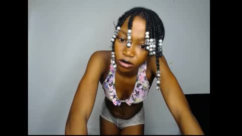 Snapshot of carobaby8 chatting on June 6, 2026, 4:17 am caroline online show from June 6, 2026, 4:17 am