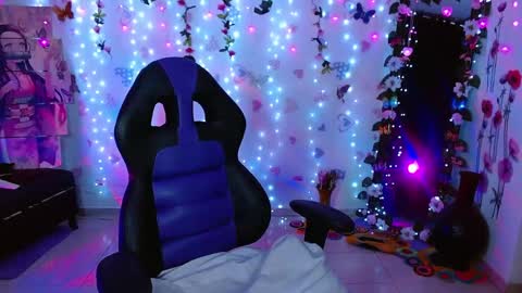 Carolina online show from April 21, 2026, 2:51 am