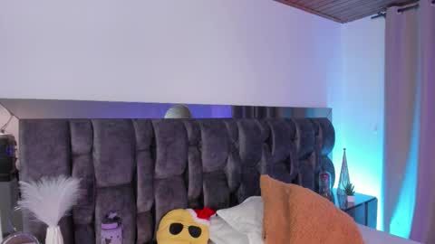 Carol  online show from December 22, 2025, 2:08 am