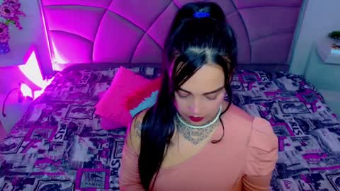 Carolaine01 online show from September 9, 2025, 11:37 pm