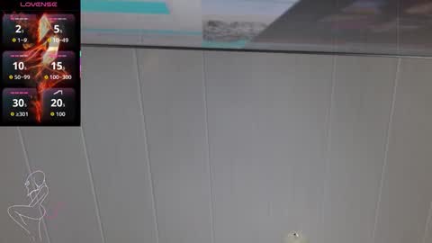 Caroline online show from November 13, 2025, 1:32 pm