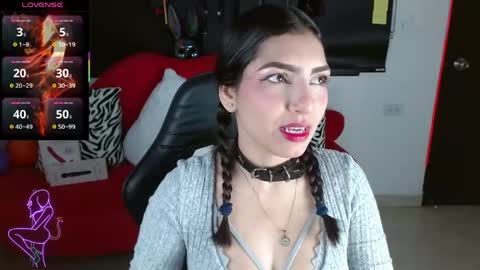Snapshot of carolaine69_ chatting on May 25, 2026, 2:01 pm Caroline online show from May 25, 2026, 2:01 pm
