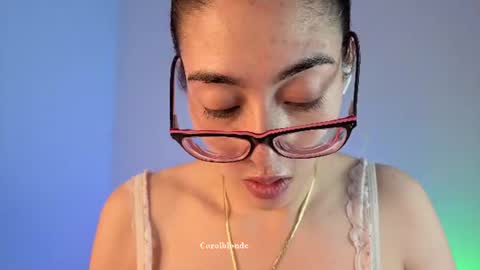 Snapshot of carolblonde chatting on June 27, 2026, 2:05 am Char online show from June 27, 2026, 2:05 am