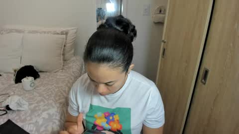 Snapshot of carolina_gaita chatting on June 5, 2026, 4:24 pm carolina_gaita online show from June 5, 2026, 4:24 pm