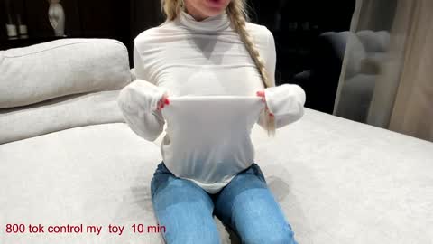 Lina.I will online 1 December   online show from December 28, 2024, 2:21 pm