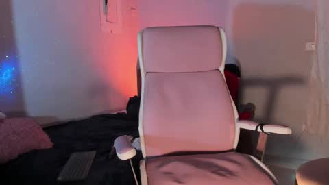 CARO  online show from February 26, 2025, 2:26 am