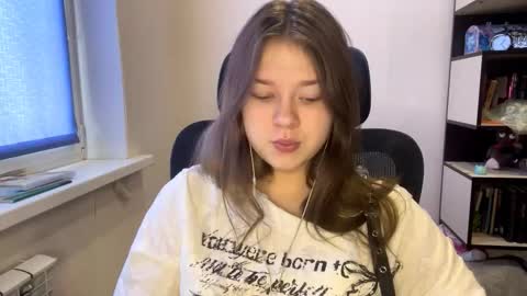 carolindueno online show from March 2, 2026, 7:37 am