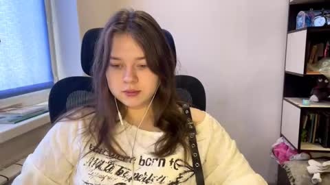 carolindueno online show from March 3, 2026, 7:36 am