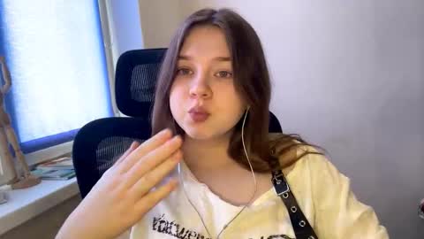 carolindueno online show from March 5, 2026, 9:27 am