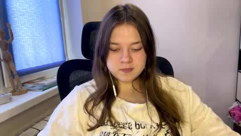 carolindueno online show from March 6, 2026, 7:38 am