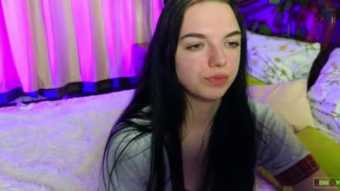 Mary and Carol online show from April 18, 2026, 7:07 pm