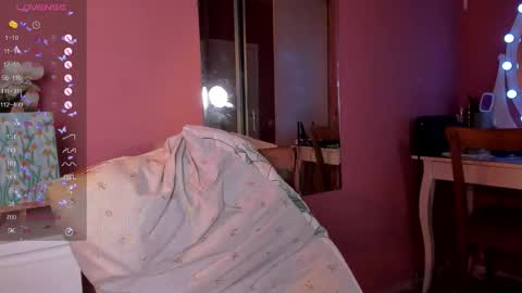 Caro online show from September 22, 2025, 8:44 pm